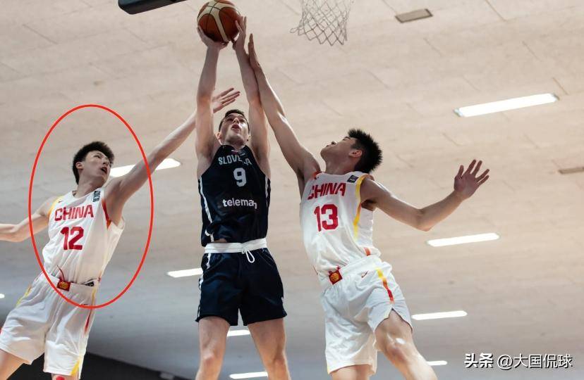 熊猫体育中国官网-这可咋整！中国U19男篮4战狂丢80个进攻篮板