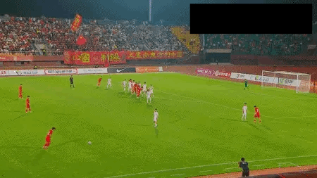 烈日裁决与曙光先锋在英雄联盟中上演巅峰对决，最终扳平比分，成为当日焦点的简单介绍