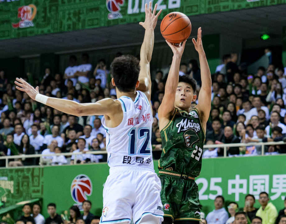 弗格31分辽宁胜四川西尔扎提15分新疆胜同曦