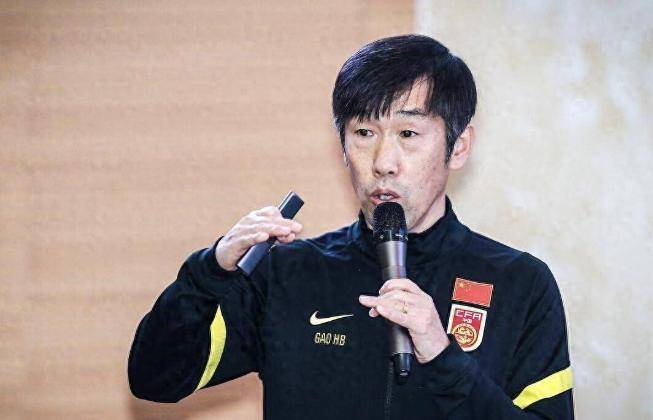 包含国足主教练接班人选择：高洪波领衔的三大候选的词条